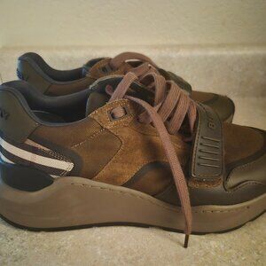 Burberry Ramsey sneakers